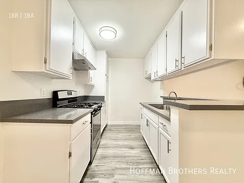 14831 Delano St #1 Photo 1