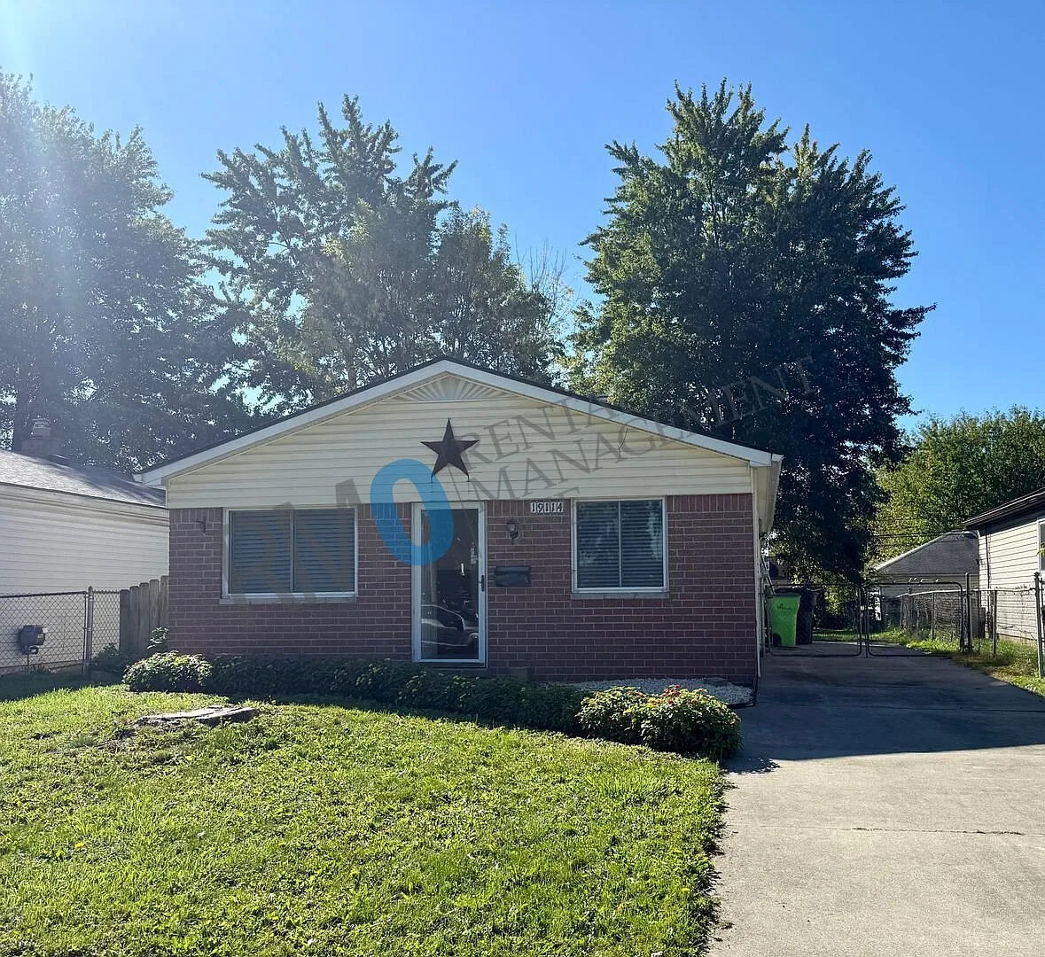Charming 3-Bedroom Ranch Home in Roseville — Photo 1