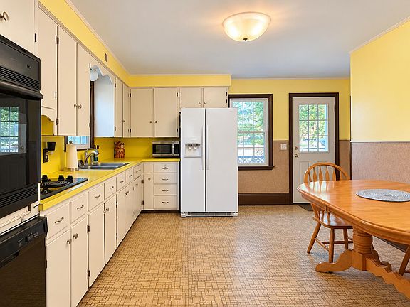 5th image of 40 Fortin Way
