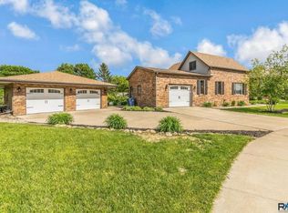 124 E Ponderosa Cir, Brandon, SD 57005