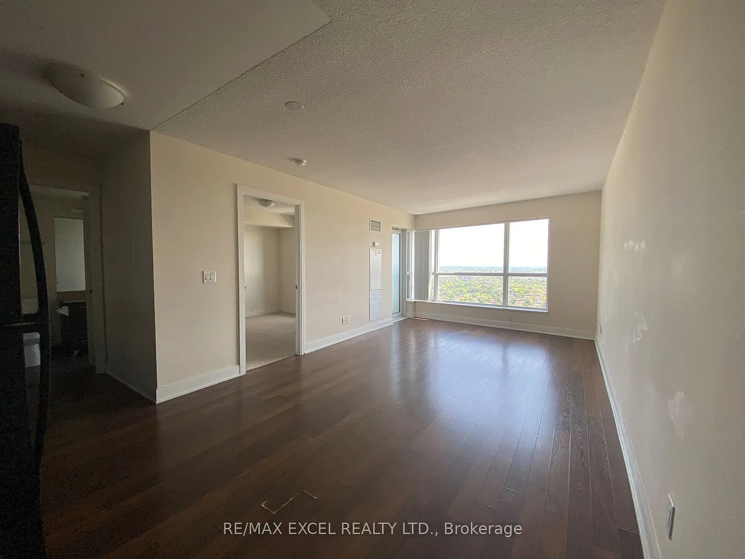 1 bed, $2,100 — Photo 2