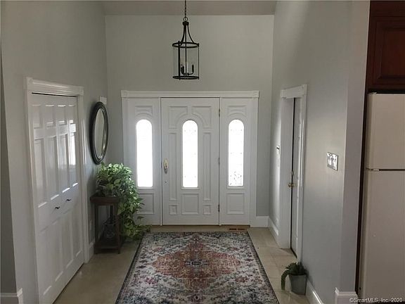 3rd image of 15 Salt Meadow Ln #15