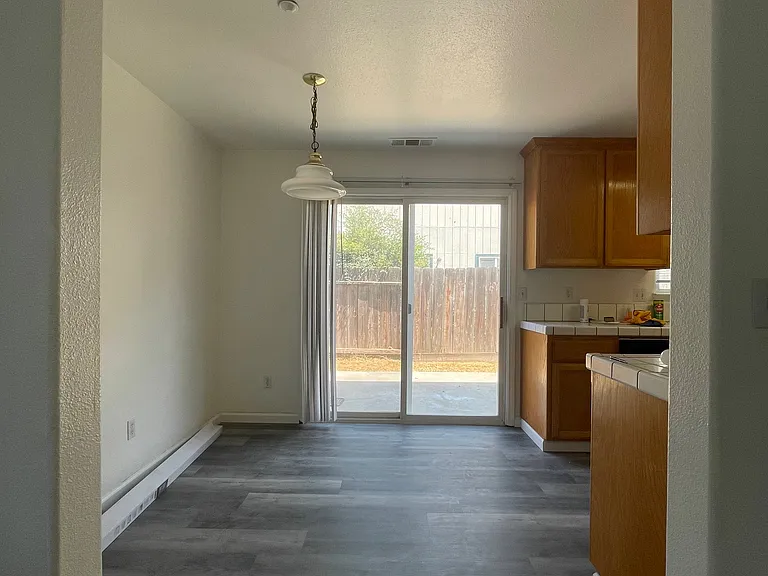 1251-1279 Caballero St — Photo 11