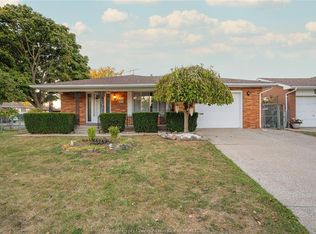 9610 Asgard Rd, Windsor, ON N8R 1E2