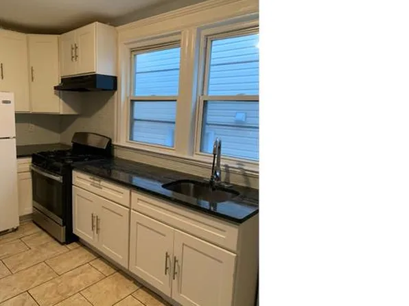 91 Stuyvesant Ave, Newark, NJ