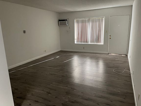 5th image of 858 W El Repetto Dr #A