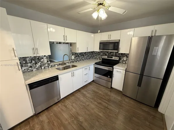 232 NE 12th Ave APT 201, Hallandale, FL 33009
