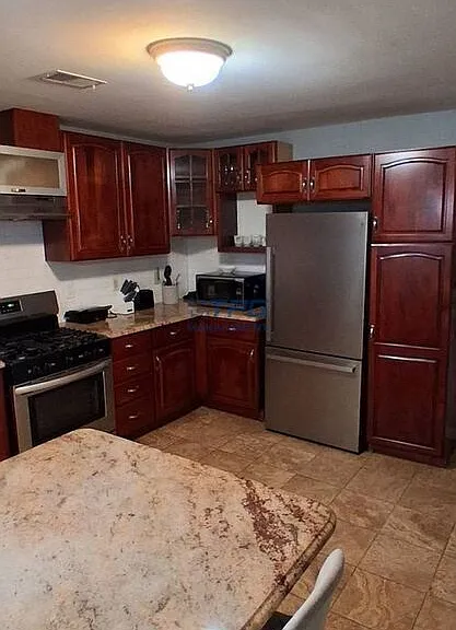 142 Ripley Pl #3 — Photo 2
