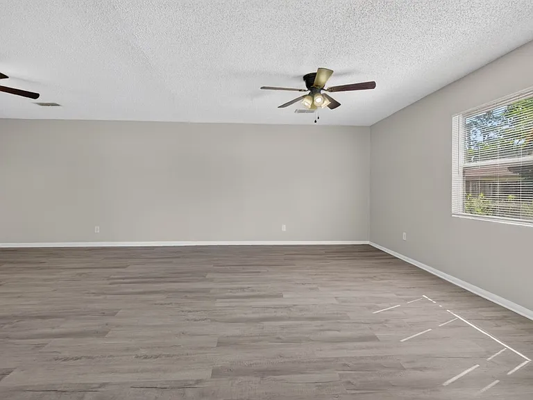 5503 Boeing Dr — Photo 9