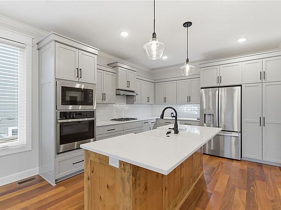 3rd image of 3611 Prairie Clover Ct
