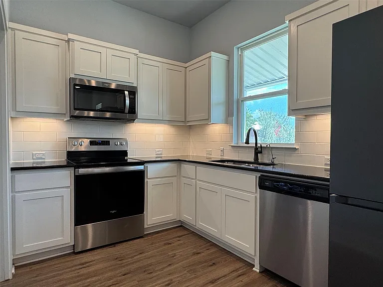 225 Western Ave — Photo 7