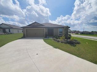 1443 Swan Lake Cir, Dundee, FL 33838