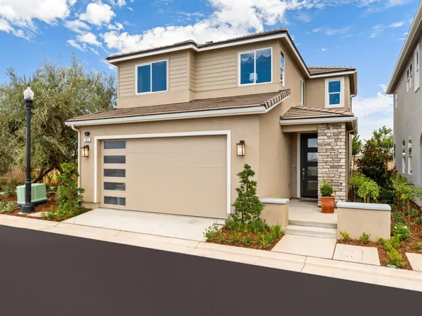 1124 Alcove Way W, Madera, CA 93636