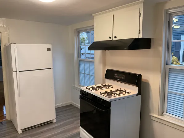 272 Washington St #1, Marblehead, MA 01945