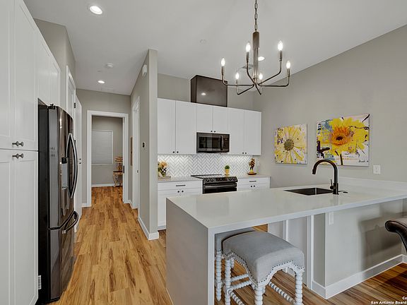 2nd image of 1208 N Academy Ave #3101