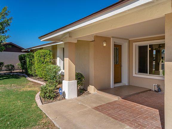 3rd image of 4904 E Waltann Ln