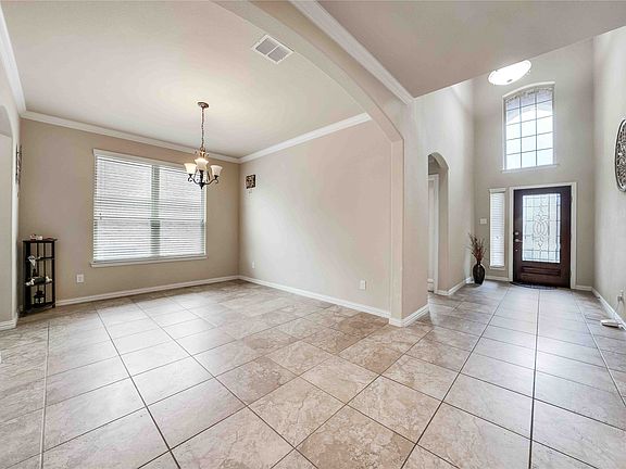5th image of 917 Park Place Ln