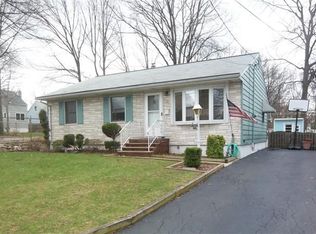 453 Wylie St, Avenel, NJ 07001