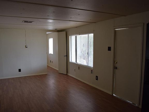 5th image of 4981 N Fellows Ave