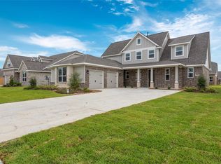 9603 Berwick Cir, Mont Belvieu, TX 77523
