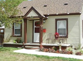 22416 Columbus Ave, Warren, MI 48089