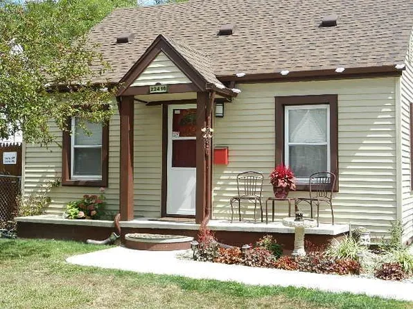 22416 Columbus Ave, Warren, MI 48089