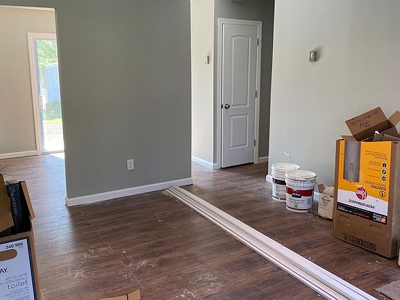 5th image of 24 Louis Ave