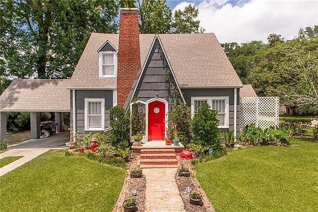 1st image of 831 Louisiana Ave
