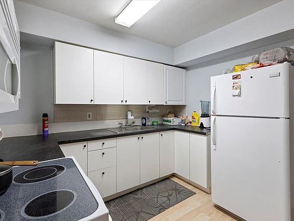 5th image of 824 Truman Avenue