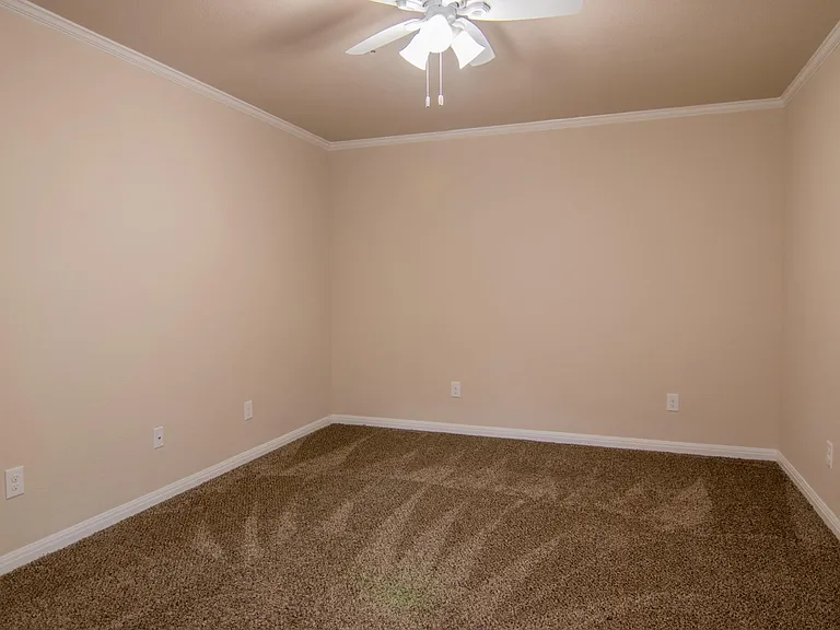 Creekside Apartments — Photo 49