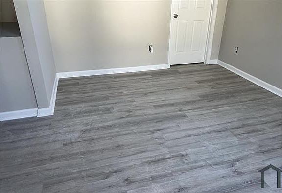 4th image of 705 Wall St APT A