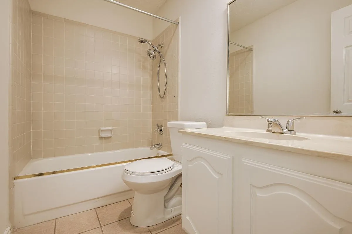 3 bed, 1664 sqft, $2,500 — Photo 1