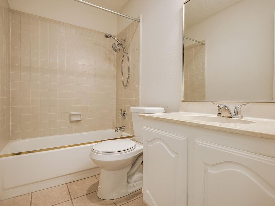 1st image of 7904 Gibsland Dr