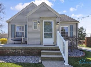1233 Schreier Rd, Rossford, OH 43460