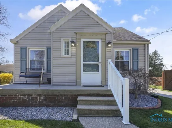 1233 Schreier Rd, Rossford, OH 43460