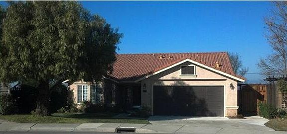 2nd image of 2100 Osborne Cir