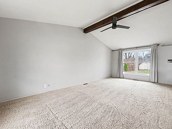 3rd image of 2840 Canterbury Rd