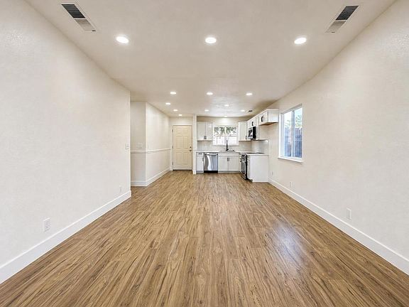 4th image of 1574 Sun River St