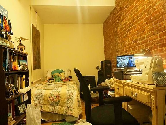 4th image of 309 E 93rd St APT 2