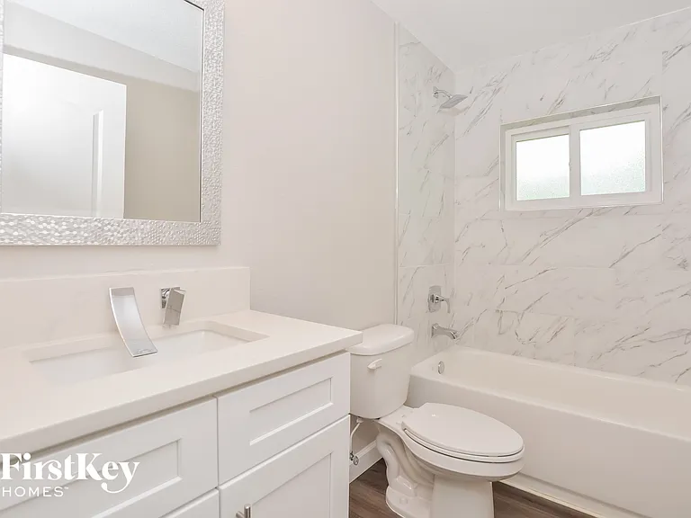 1175 Adams St — Photo 14