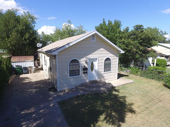 2nd image of 112 W Avenue M