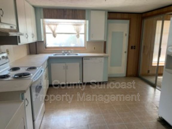 4th image of 3780 50th Ave N