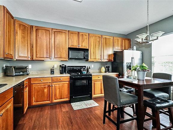 3rd image of 4476 Barkingdale Dr