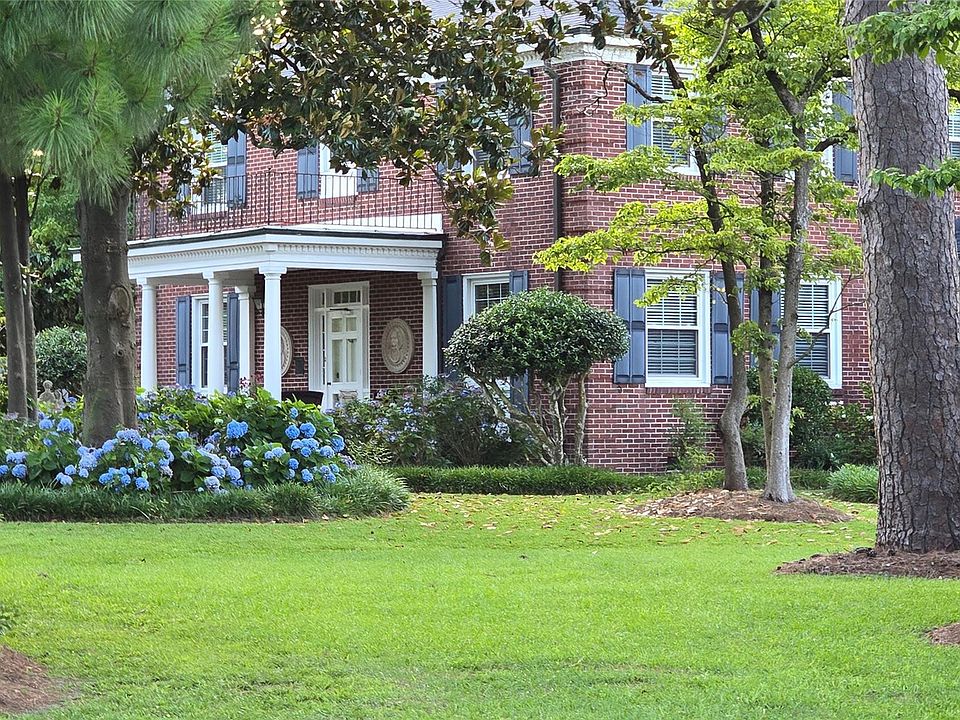 1st image of 310 Woodland Drive