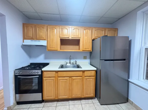 173 West 48th Street image 1 of 4