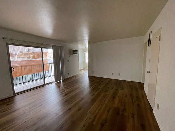 5th image of 631 E Orange Grove Ave #R