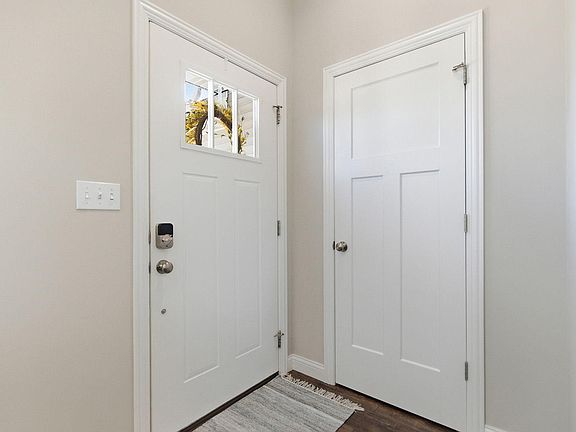 3rd image of 3805 Flatwater Dr