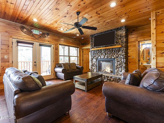 2nd image of 888 Great Smoky Way