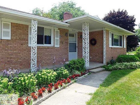 5th image of 4427 Darron Dr