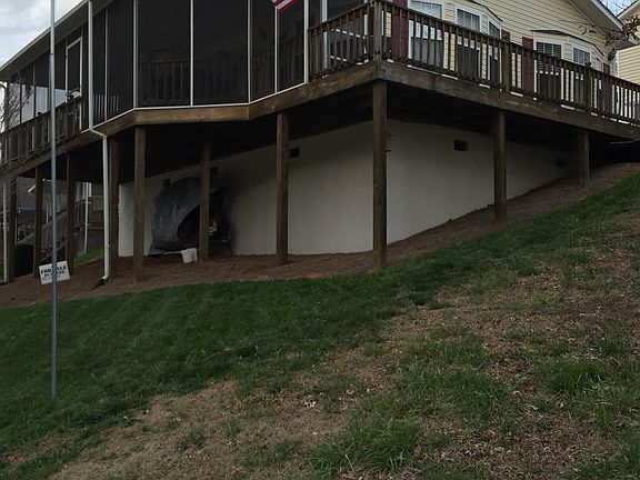 3rd image of 131 Club House Dr